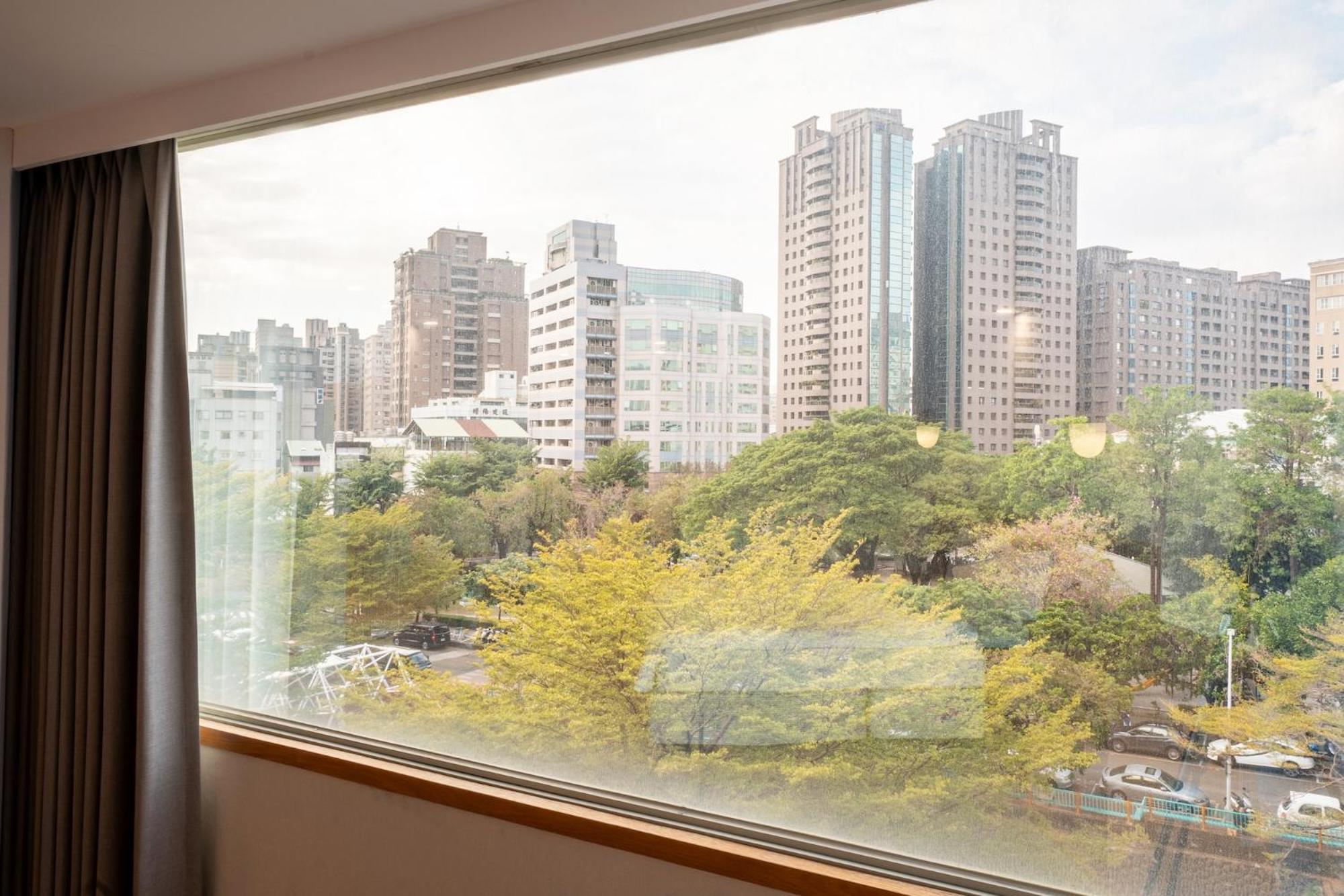 Hamilton Hotel Taichung Exterior photo